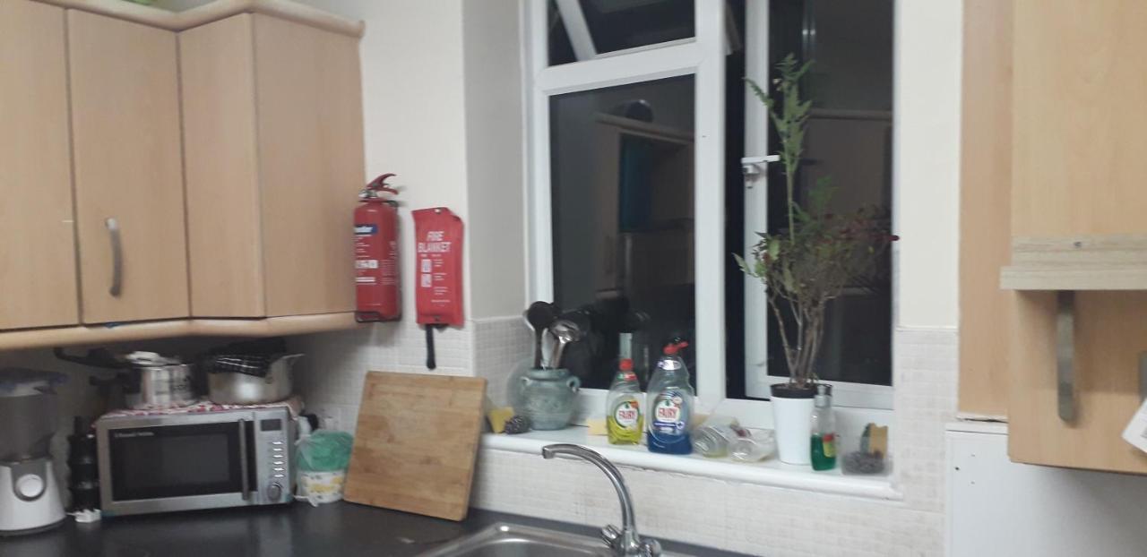 7, Cranehouse Brangbourne Road One Big Double Room Available On Reasonable Price, Shared Flat ロンドン エクステリア 写真