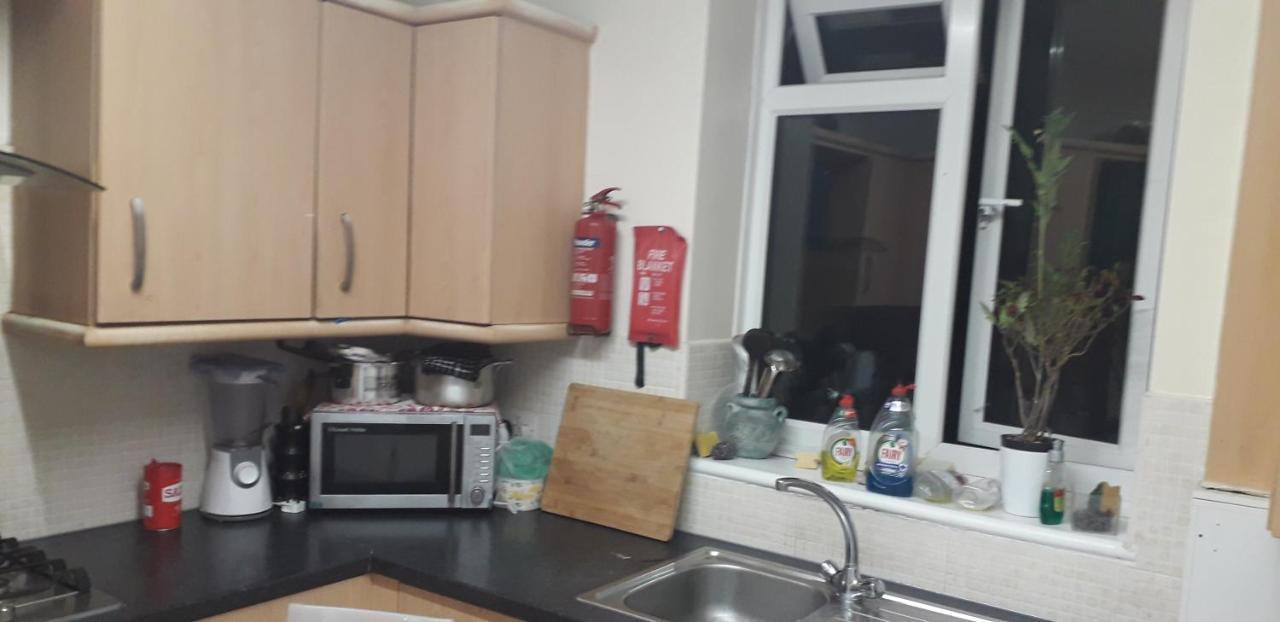 7, Cranehouse Brangbourne Road One Big Double Room Available On Reasonable Price, Shared Flat ロンドン エクステリア 写真
