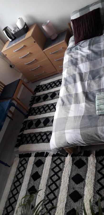 7, Cranehouse Brangbourne Road One Big Double Room Available On Reasonable Price, Shared Flat ロンドン エクステリア 写真