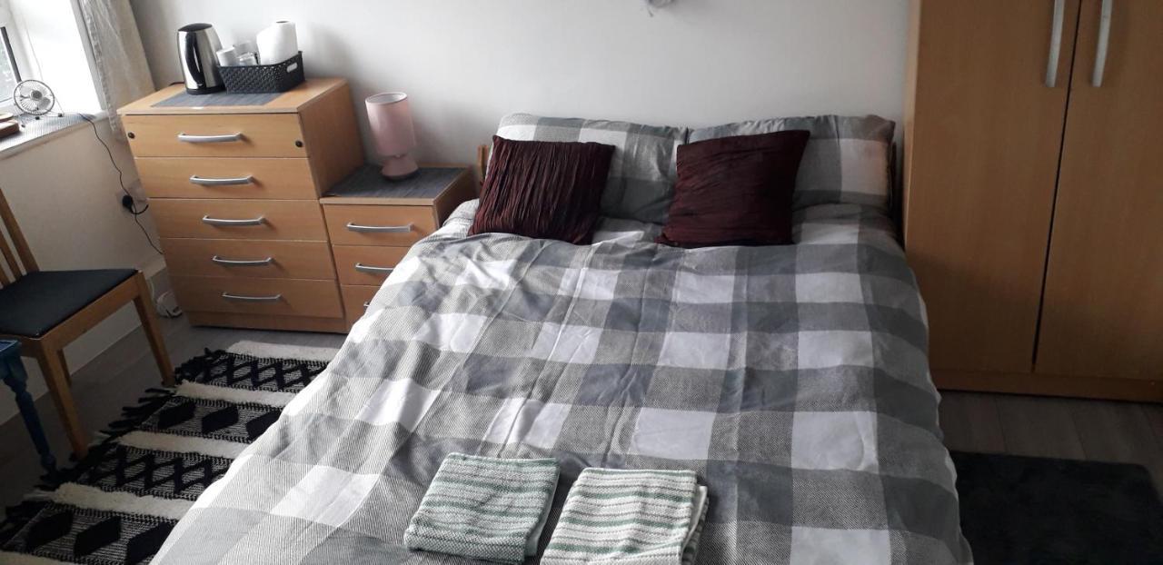 7, Cranehouse Brangbourne Road One Big Double Room Available On Reasonable Price, Shared Flat ロンドン エクステリア 写真